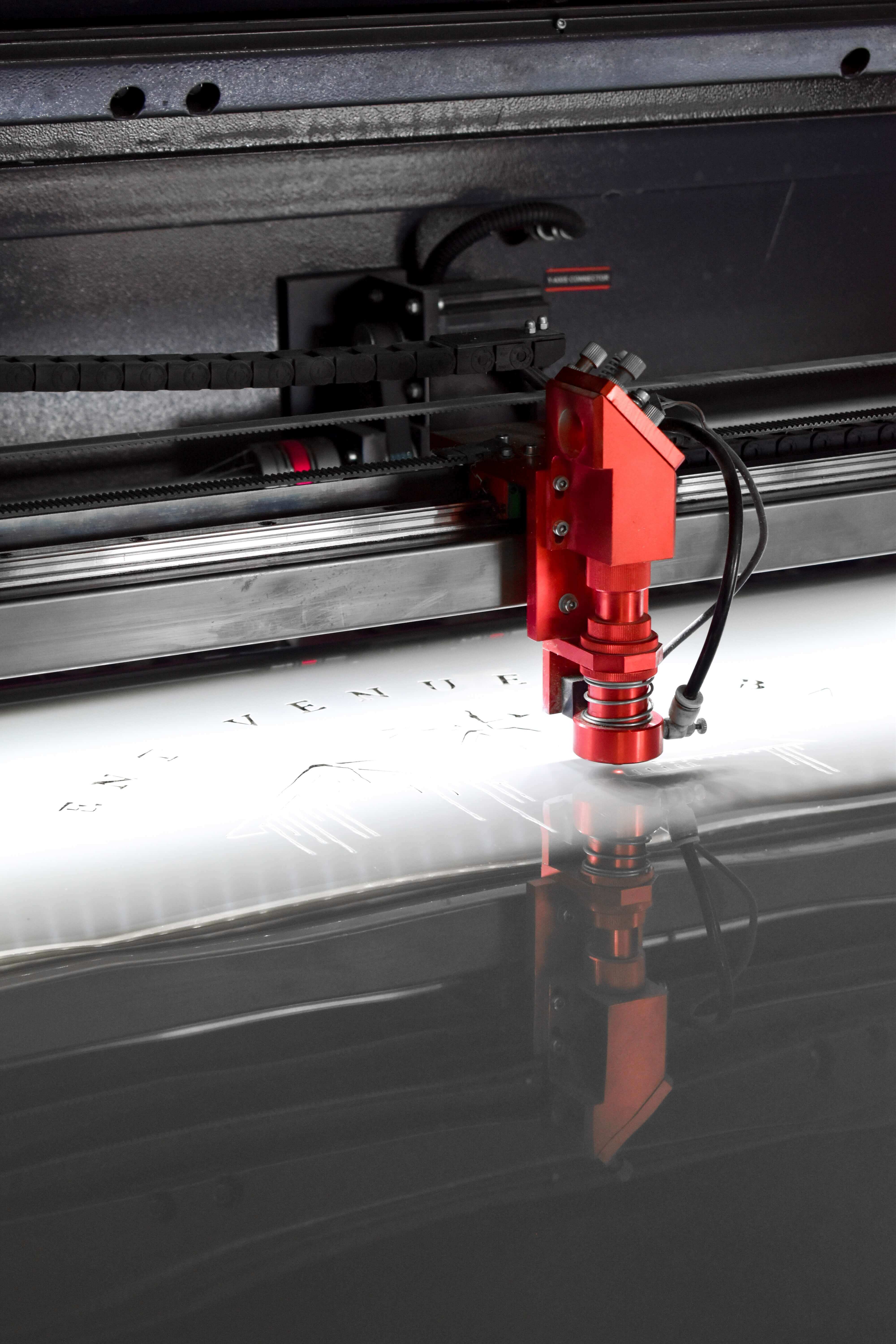 Máquina de corte láser